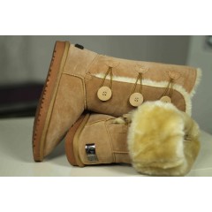 Подростковые / женские угги UGG Classic Tall пуговицы ( бежевые )